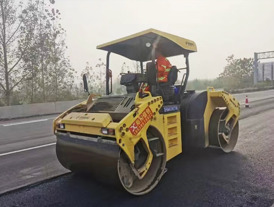 為什么寧愿用成本高的瀝青鋪路，也不用混泥土呢？