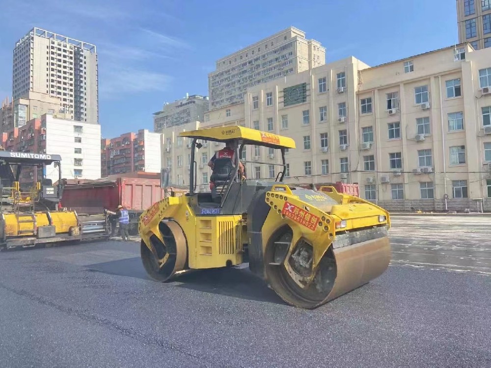 鄭州瀝青路面接縫、修邊