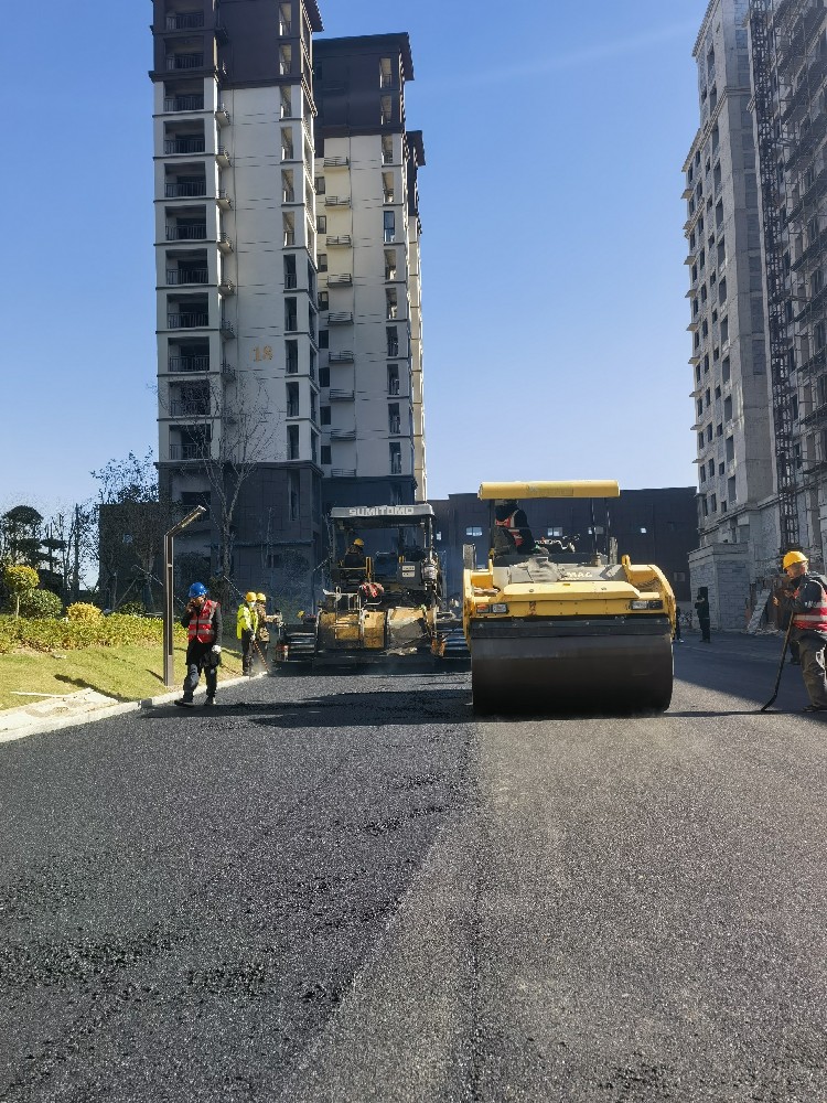 鄭州混凝土路面起砂、裂縫