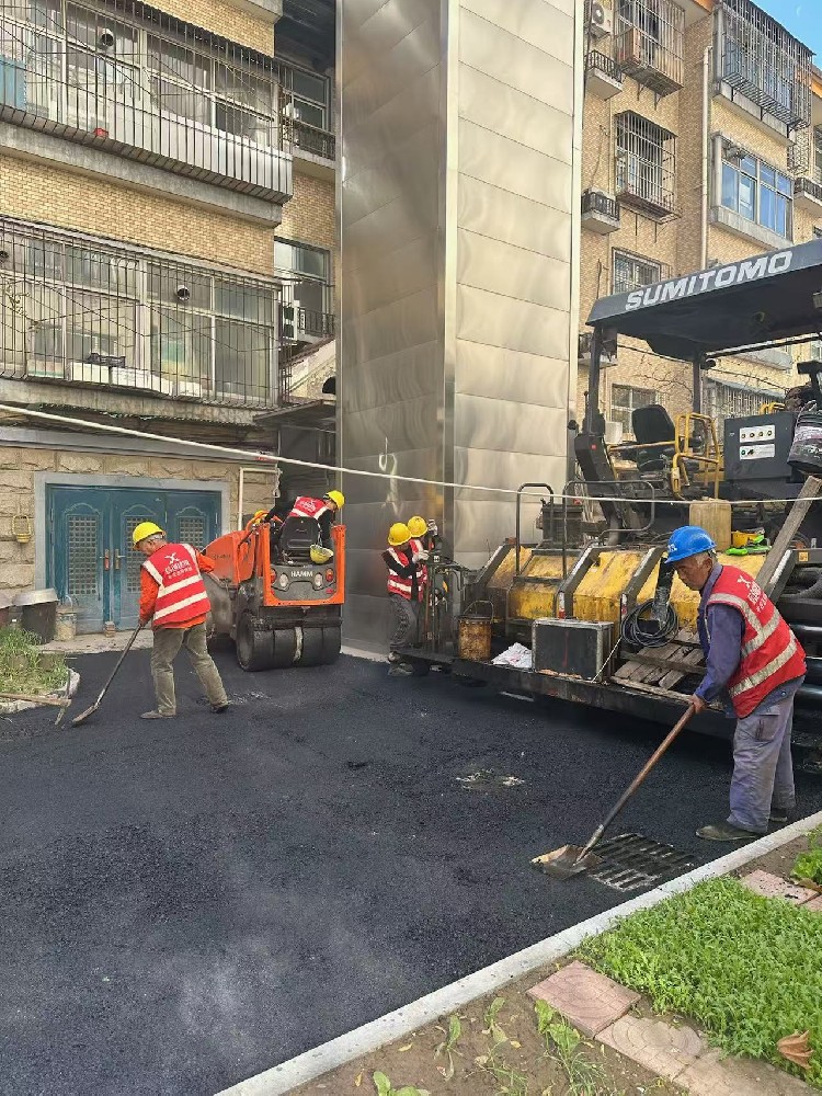 鄭州瀝青攪拌站，是道路建設(shè)領(lǐng)域的中流砥柱。